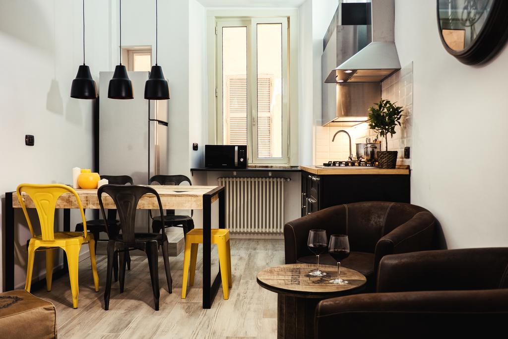 Bmga L Stylish Industrial Termini Apartment — Photos 2